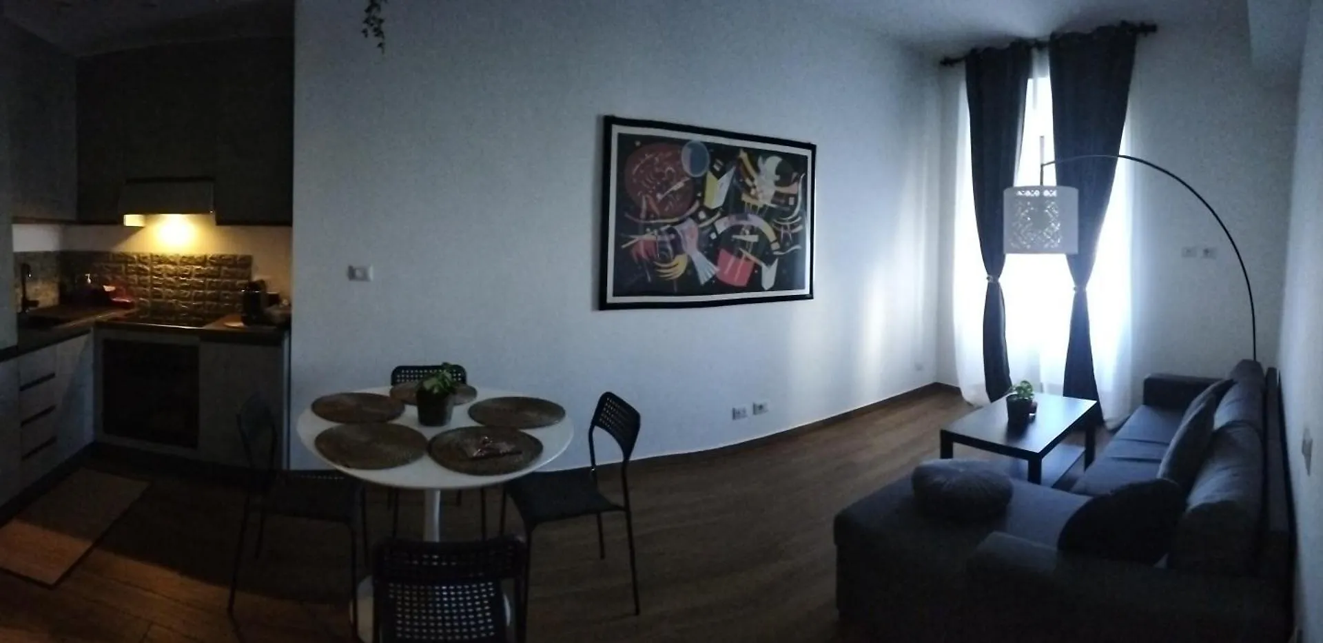 Apartmán Red Roses Domus Řím 0*,  Itálie