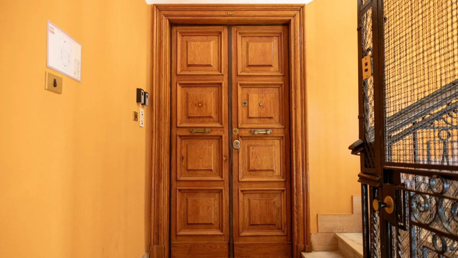 Apartament Red Roses Domus Rzym Włochy